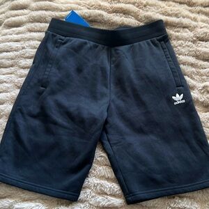 NWT boys Adidas size Large black fleece shorts